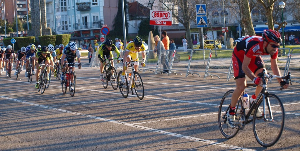Sprint de la primera etapa de la Vuelta a Santander Máster 2012
