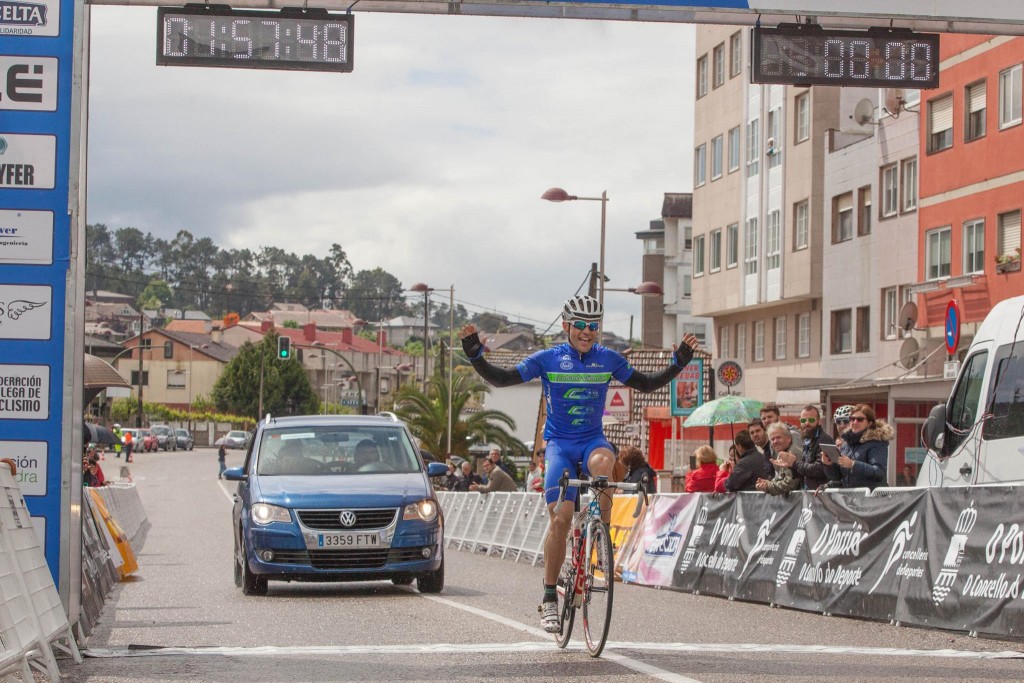 Vencedor de la primera etapa. Foto: Vuelta a Galicia Máster.
